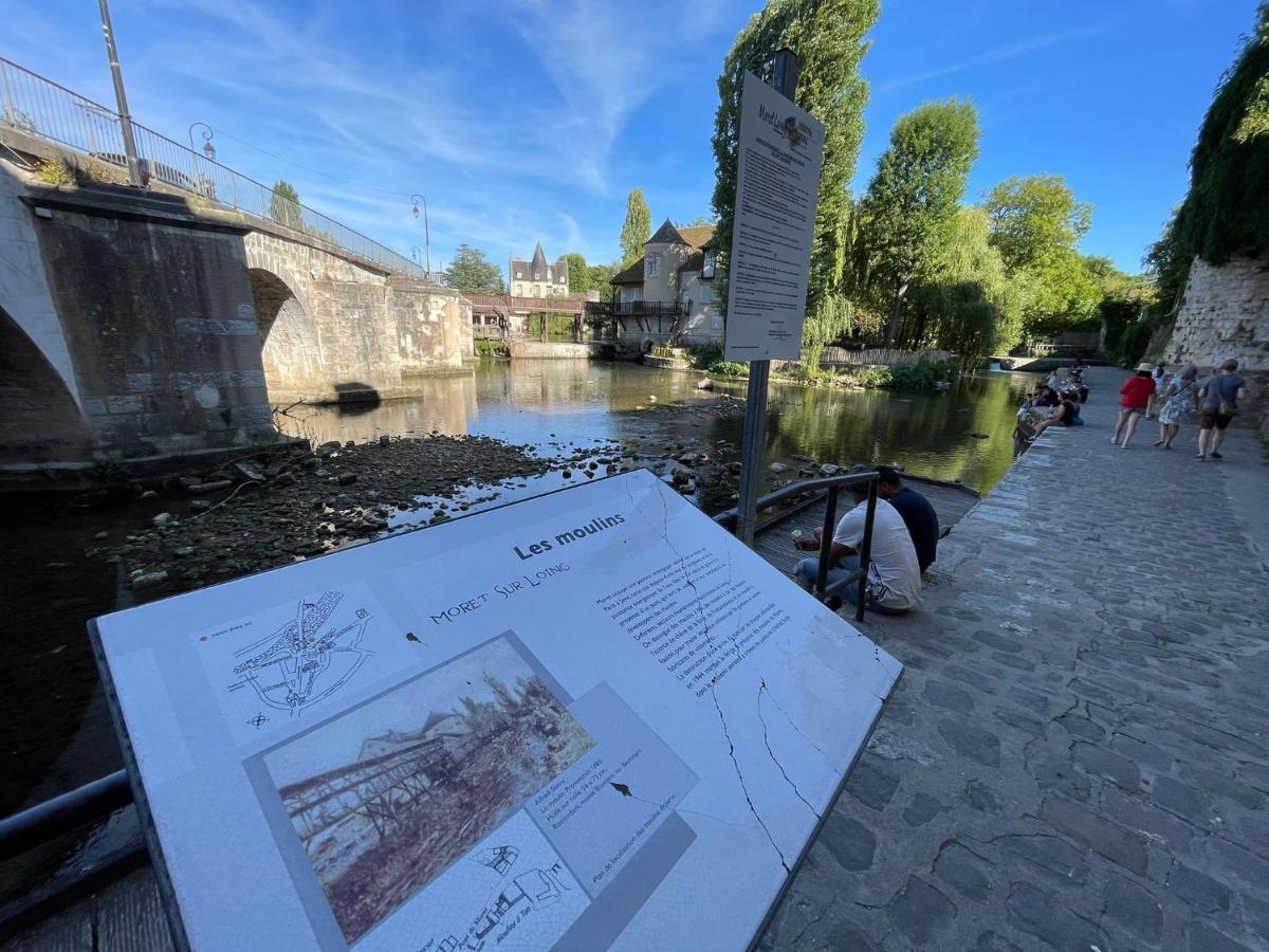 Les Pieds Dans L'Eau - Moret Centre Eksteriør billede